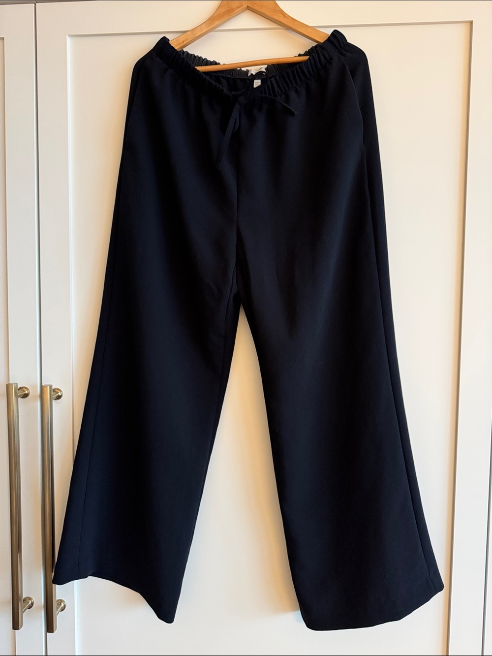 Aritzia Wilfred Lodge pant in Black crepette size L